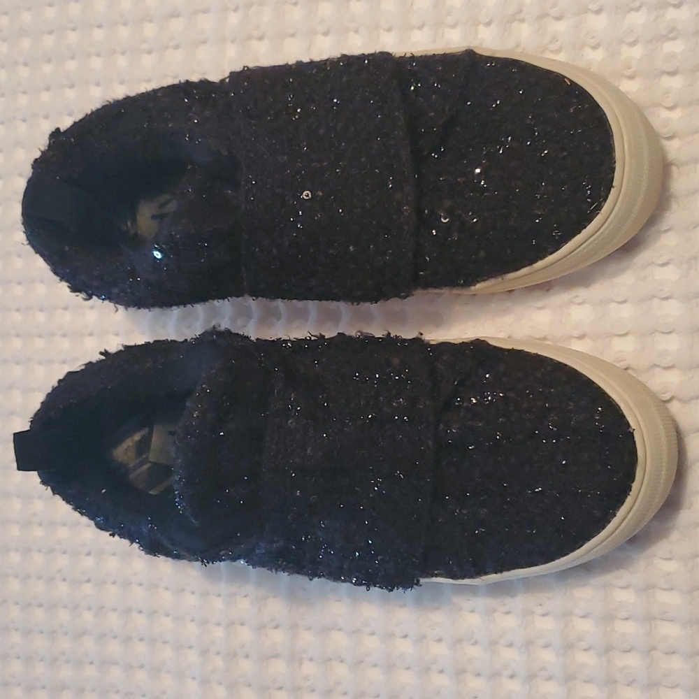 DV shoes